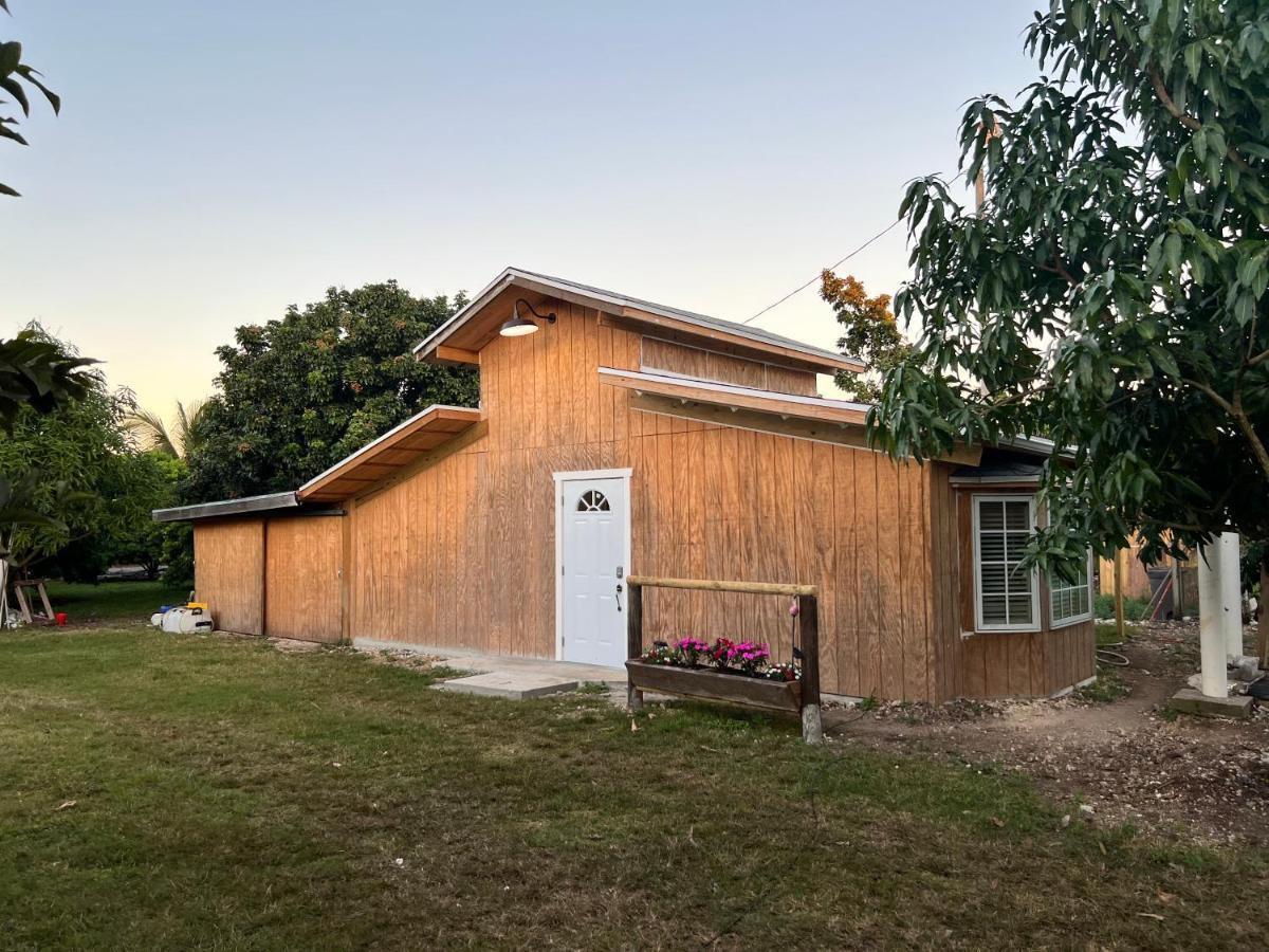 Maria'S Tiny Barn Guest House โฮมสเตด ภายนอก รูปภาพ