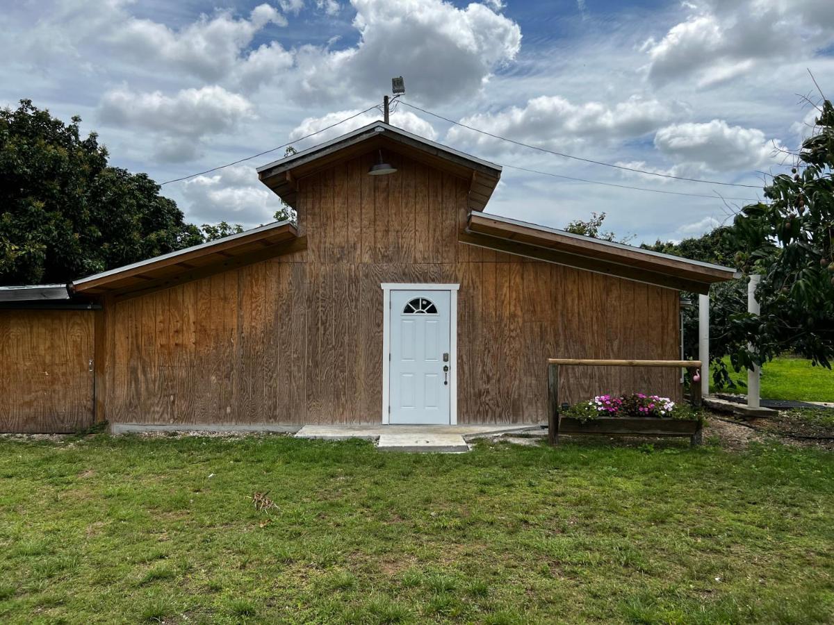 Maria'S Tiny Barn Guest House โฮมสเตด ภายนอก รูปภาพ