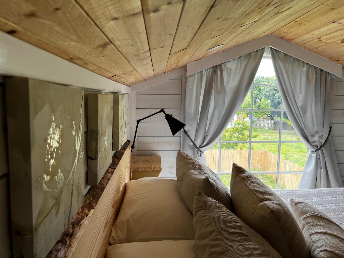 Maria'S Tiny Barn Guest House โฮมสเตด ภายนอก รูปภาพ