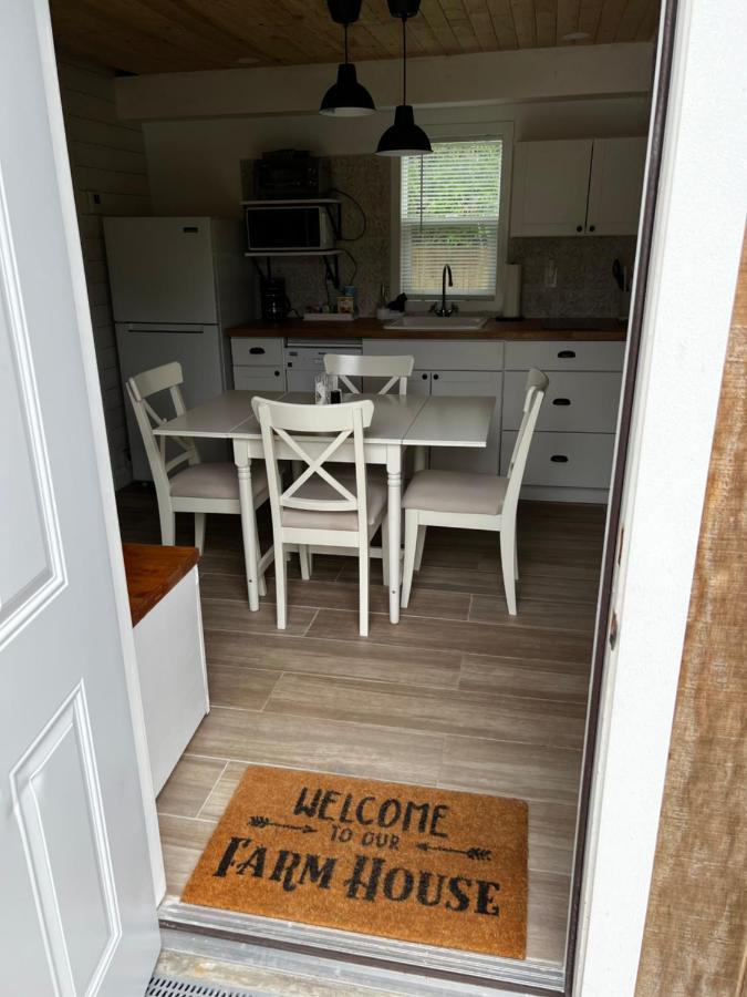 Maria'S Tiny Barn Guest House โฮมสเตด ภายนอก รูปภาพ