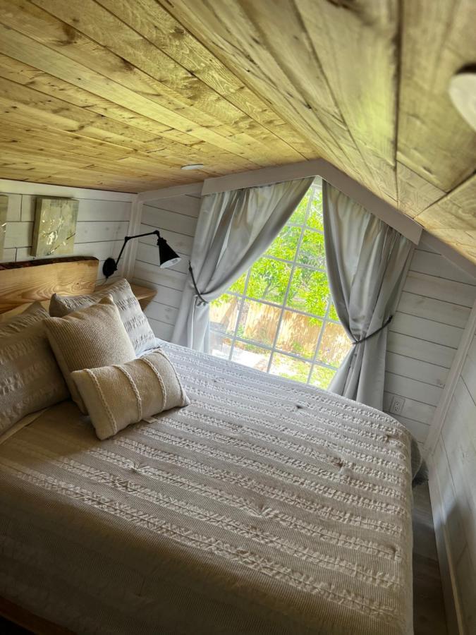 Maria'S Tiny Barn Guest House โฮมสเตด ภายนอก รูปภาพ